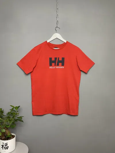 Pre-owned Helly Hansen T-shirt In Red
