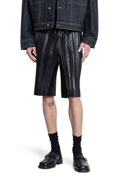 Helmut Lang Pleated Leather Shorts In Black