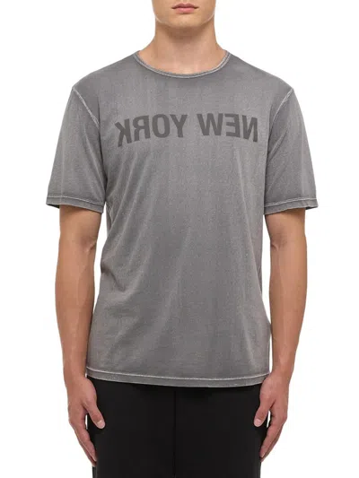 HELMUT LANG MEN'S NEW YORK LOGO COTTON-BLEND T-SHIRT