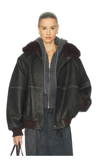 HELSA THE OVERSIZED LEATHER BOMBER WITH FAUX FUR COLLAR