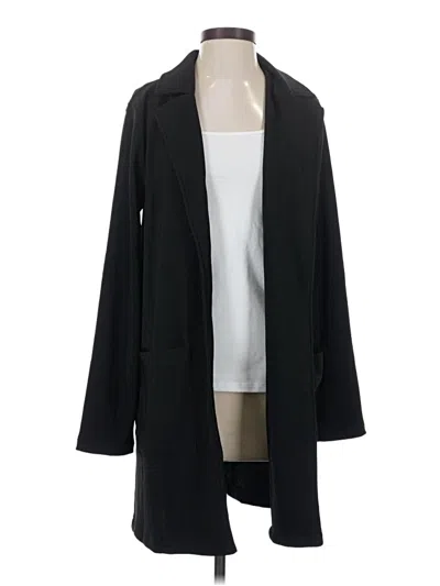 Hem & Thread Coat In Black