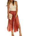 Hem & Thread Hammered Satin Wide Leg Side Slit Pants In Desert Rose