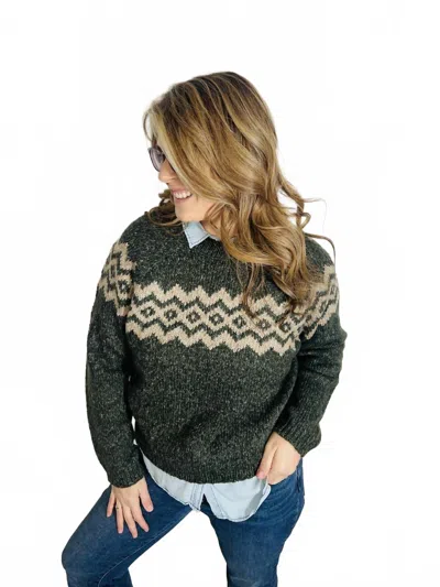Hem & Thread Hunter Knit Sweater In Green