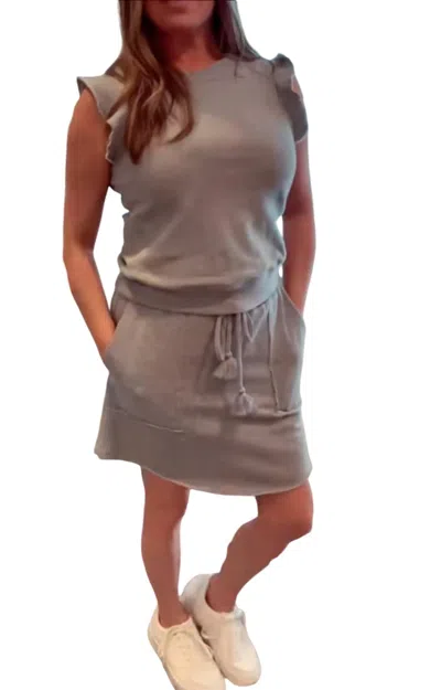 Hem & Thread Ruffle Short Sleeve Sweatshirt Top In Heather Gray