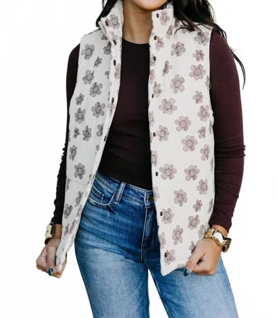 Hem & Thread Sweet Daisy Floral Padded Vest In Beige In White