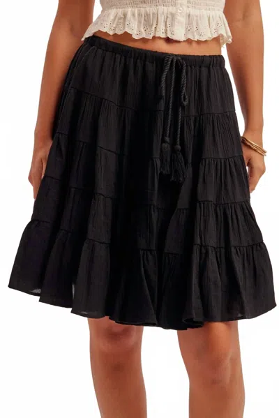 Hem & Thread Tiered Mini Skirt In Black