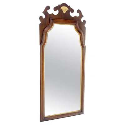 Pre-owned Henredon American Light Walnut Gilt Scallop Crown Decorated Wall Mirror Mint In Gray