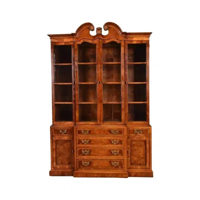 Pre-owned Henredon Georgian Carved Mahogany Lighted Breakfront Bookcase Cabinet In Brown