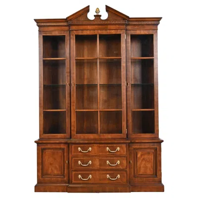 Pre-owned Henredon Georgian Carved Mahogany Lighted Breakfront Bookcase Cabinet In Brown