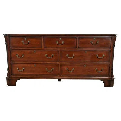 Pre-owned Henredon Georgian Carved Mahogany Seven-drawer Dresser Or Credenza In Brown