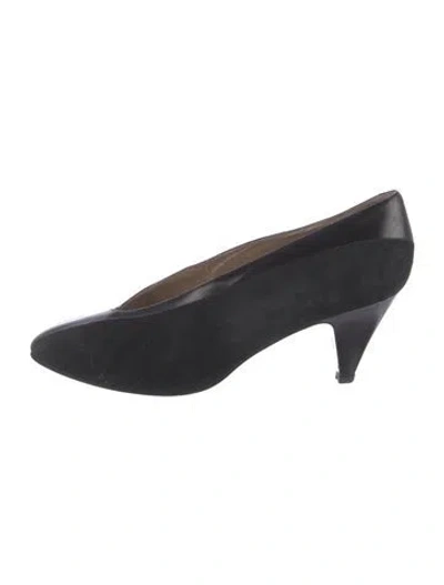 Pre-owned Henri Bendel Suede Pumps In Black