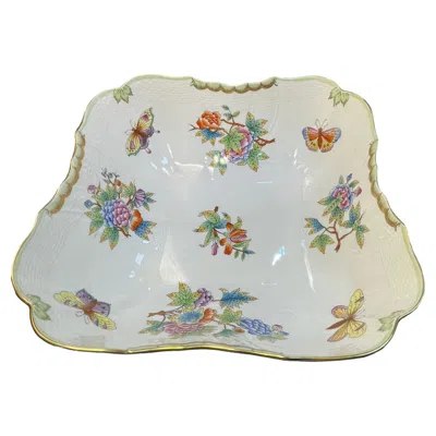 Pre-owned Herend Porcelain Queen Victoria Pattern Salad Bowl In Gray