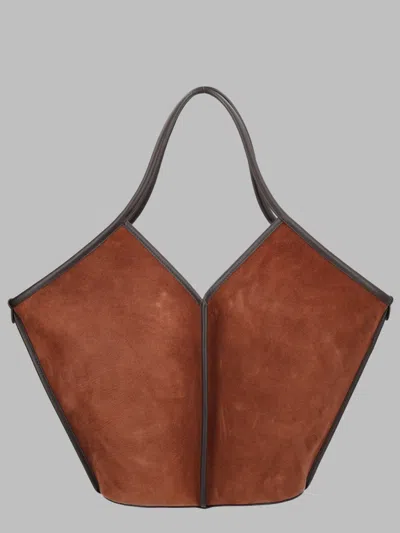 Hereu In Brown