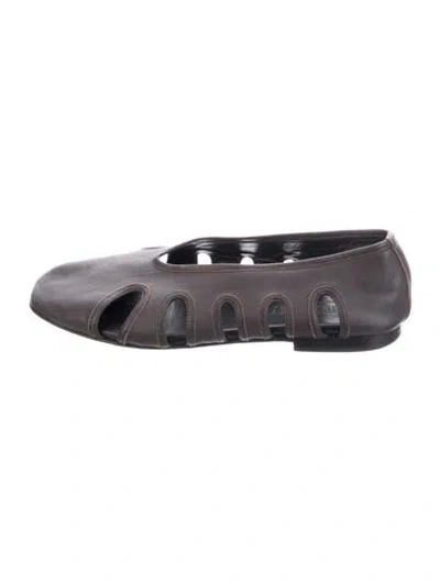 Pre-owned Hereu Leather Cutout Accent Flats In Brown