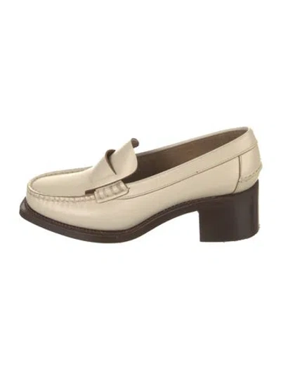 Pre-owned Hereu Leather Loafers In Neutral
