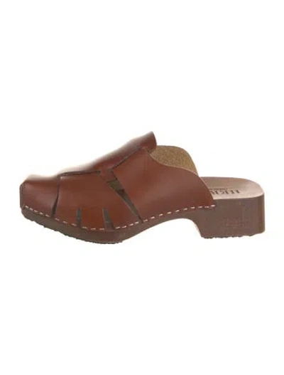 Pre-owned Hereu Leather Mules In Brown