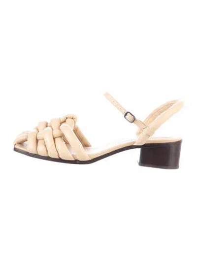 Pre-owned Hereu Leather Pumps In Neutrals