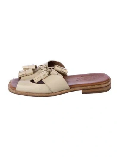 Pre-owned Hereu Leather Slides In Neutrals
