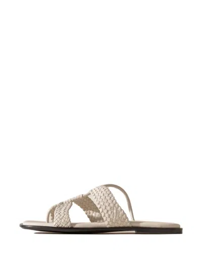 Hereu Gewebte Lina Zehenstegsandalen Mit Riemen In Neutral