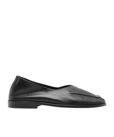 Hereu Round Toe Flat Shoes In Black