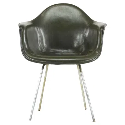 Pre-owned Herman Miller 1959  Eames Dax Fiberglass Arm Shell Chair With Green Removable Pad