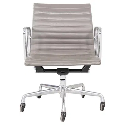 Pre-owned Herman Miller 2005  Eames Aluminum Group Management Desk Chair In Greige Leather In Gray