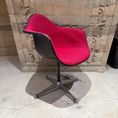Pre-owned Herman Miller Black Fiberglass Desk Armchair Charles & Ray Eames  Mid-century