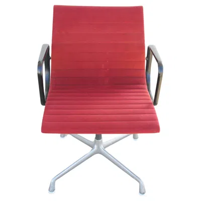 Pre-owned Herman Miller Eames ' Aluminum Chair In Pink