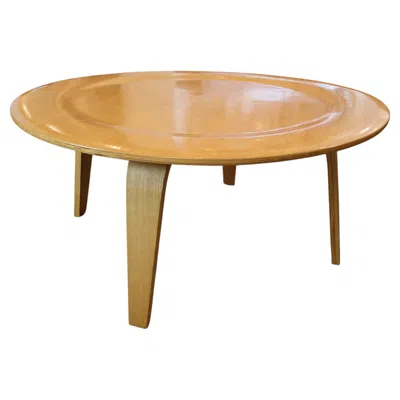 Pre-owned Herman Miller Eames Style Ctw Round Molded Plywood Coffee Table, Oak Veneer, Bentwood Legs In Brown