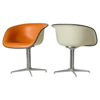 Pre-owned Herman Miller Pair Of La Fonda Chairs By Charles & Ray Eames In Brown