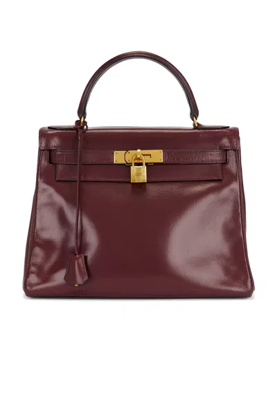 Pre-owned Hermes 1978 Box Kelly 28 Handbag In Burgundy