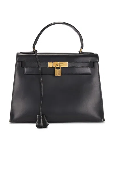 Pre-owned Hermes 1987 Box Kelly 28 Handbag In Black