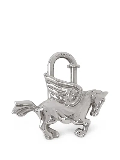 Pre-owned Hermes 1993 Le Cheval Pegasus Cadena Bag Charm In Silver