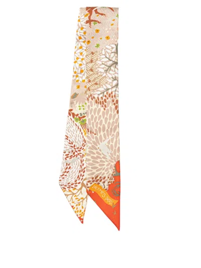 Pre-owned Hermes 2000-2025 Dans Un Jardin Anglais Silk Twilly Scarf Scarves In Brown