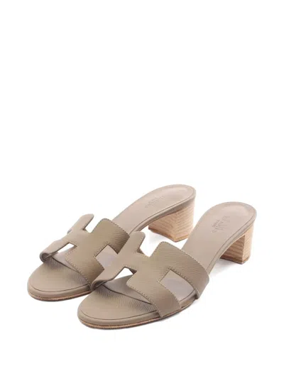 Pre-owned Hermes 2000s Oasis Leather Sandals In Gray