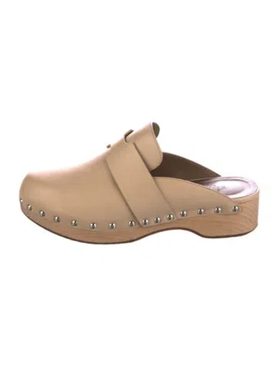 Pre-owned Hermes 2010 Calya Mules In Neutral