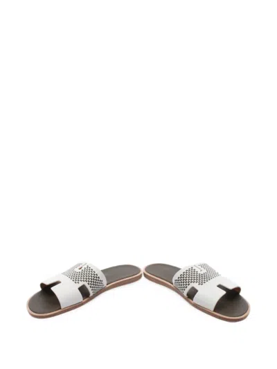 Pre-owned Hermes 2010s Izmir Sandals In White