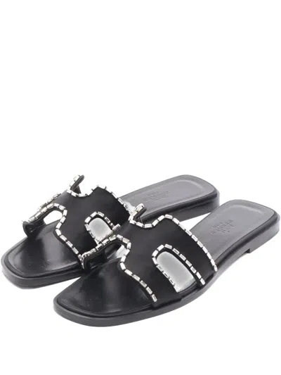 Pre-owned Hermes 2010s Oran Satin Rhinestone Sandals In Black
