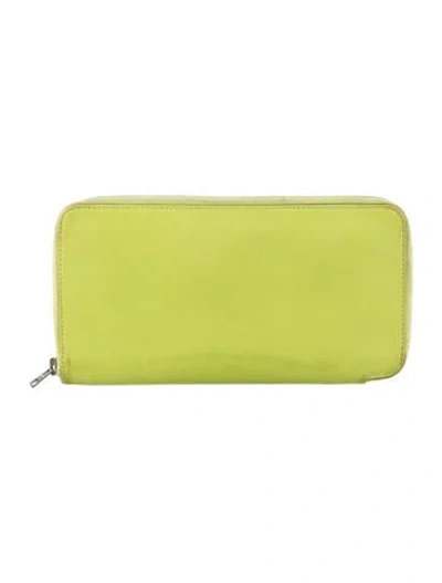 Pre-owned Hermes 2011 Silk'in Classic Wallet In Green