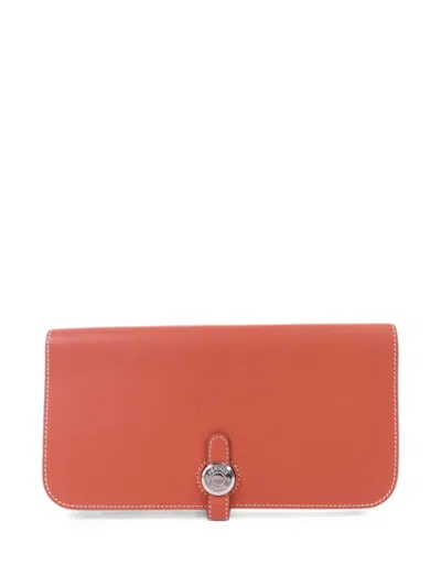 Pre-owned Hermes 2015 Dogon Leather Wallet In Orange