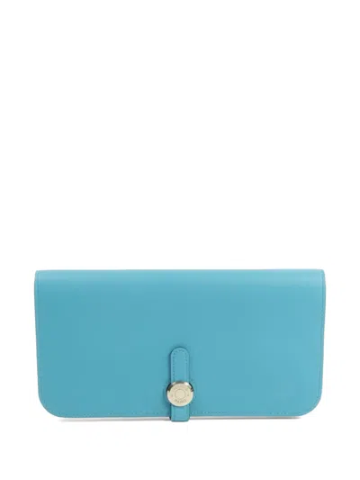 Pre-owned Hermes 2015 Gm Dogon Leather Wallet In Blue