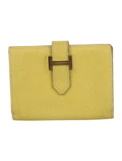 Pre-owned Hermes 2016 Bearn Cardholder In Yellow
