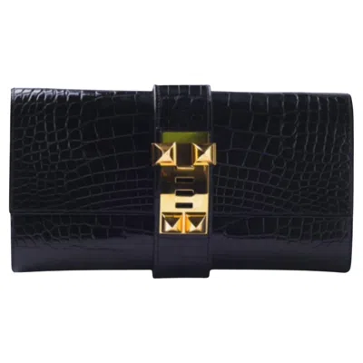Pre-owned Hermes Hermès 2017 Shiny Alligator Medor 23 Clutch - '10s In Black