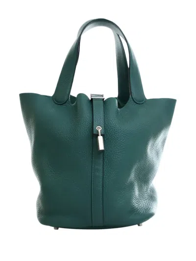 Pre-owned Hermes 2018 Clemence Picotin Lock 26 Handbag In Green