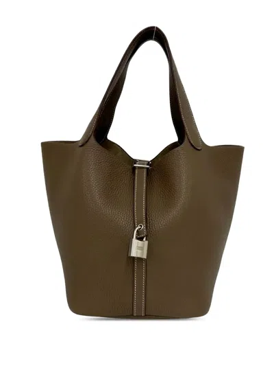 Pre-owned Hermes 2019 Clemence Picotin Lock 22 Handbag In Neutrals