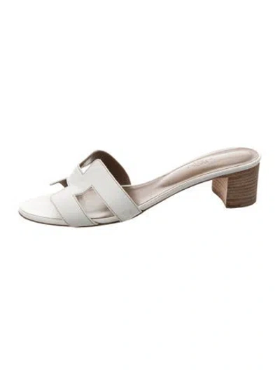 Pre-owned Hermes 2019 Oasis Slides In White