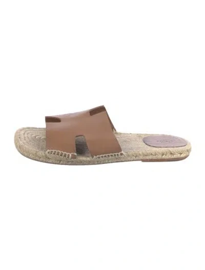 Pre-owned Hermes 2020 Antigua Slides In Brown