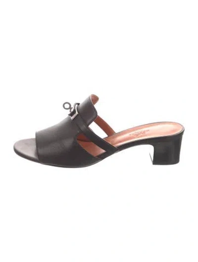 Pre-owned Hermes 2020 Candy Slides In Black