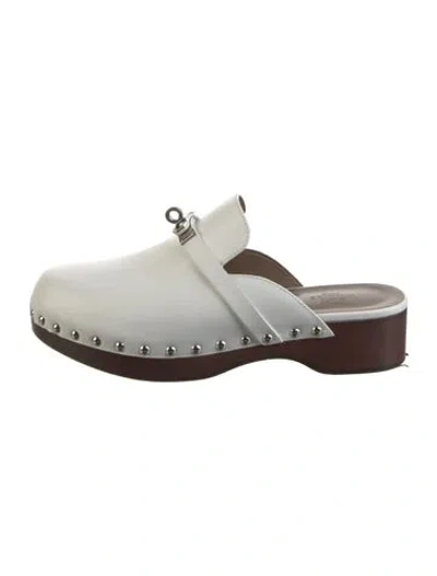 Pre-owned Hermes 2020 Carlotta Mules In White