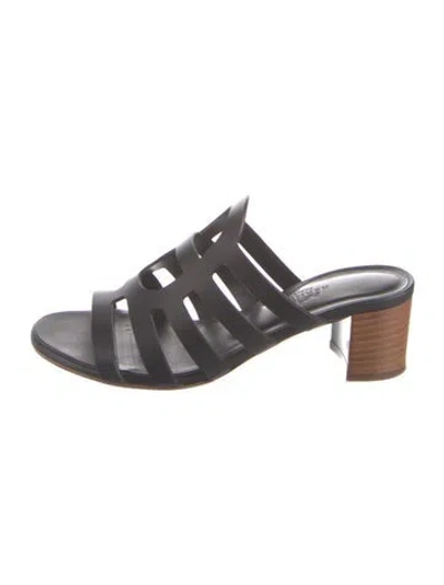 Pre-owned Hermes 2020 Celena Slides In Black